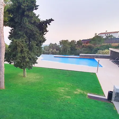 Апартаменты Luxury Duplex With Sea View